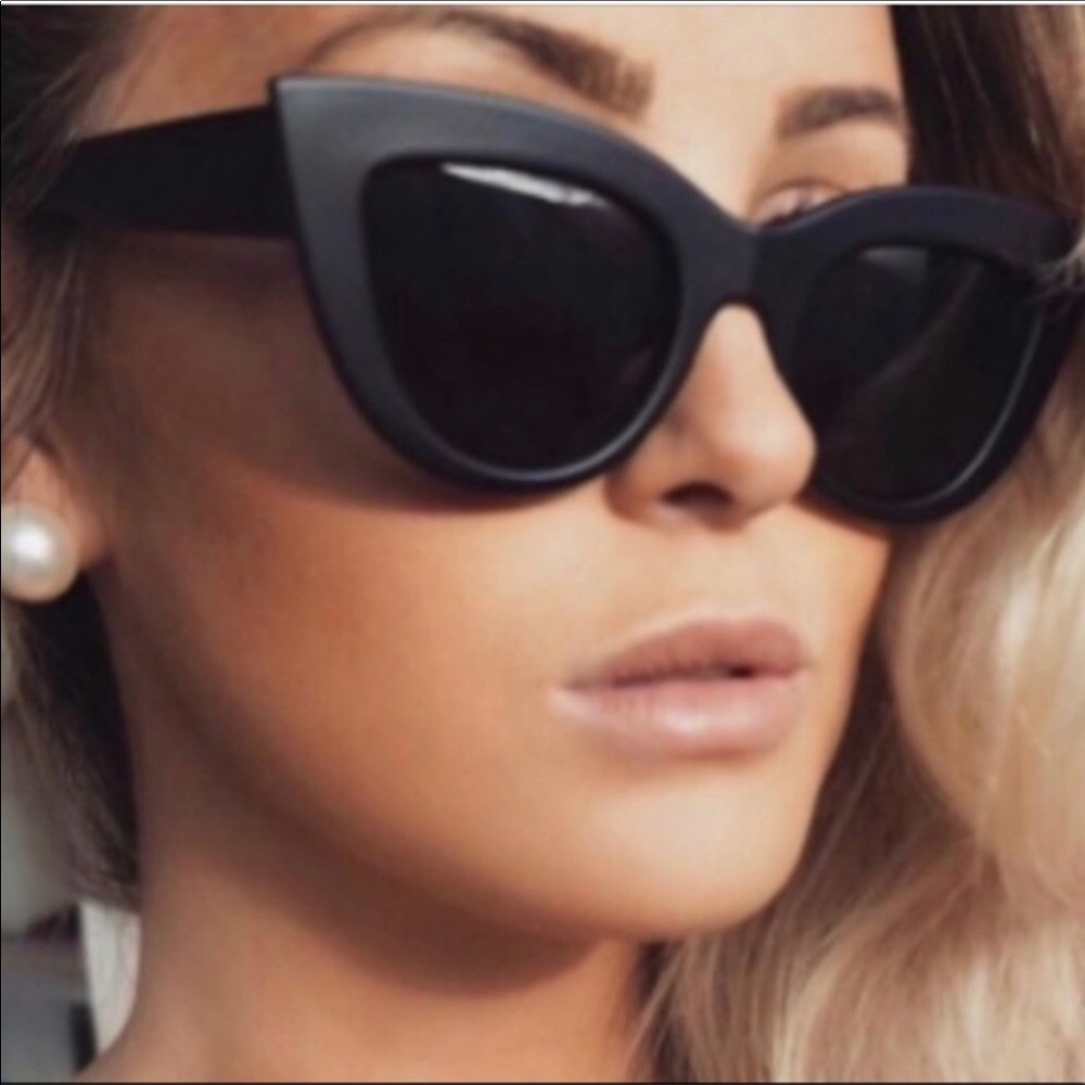 Oversized Vintage Black Cat Eye Tinted Sunglasses